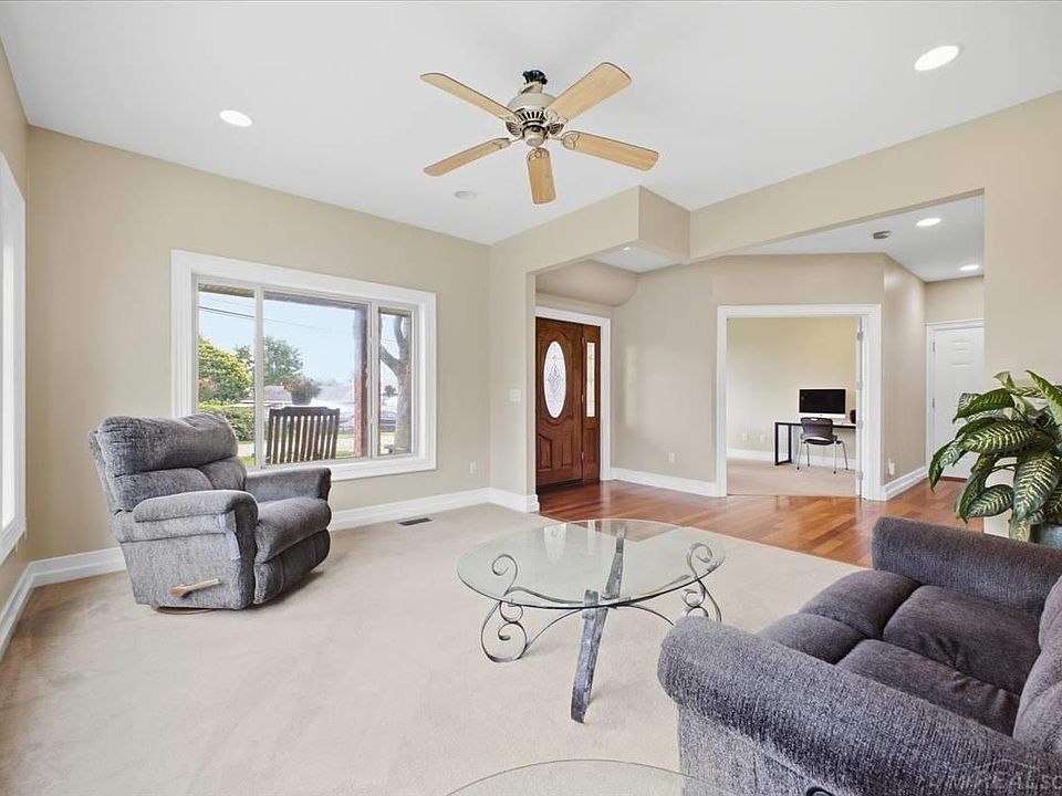 38241 Circle Dr, photo 17