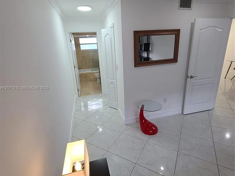 750 Michigan Ave #203 — Photo 25
