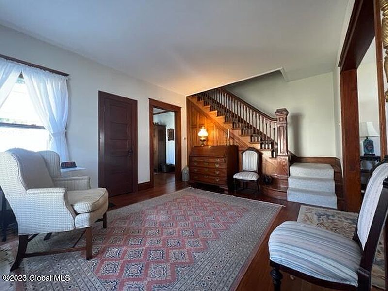 4th image of 121-123 Crandall Street