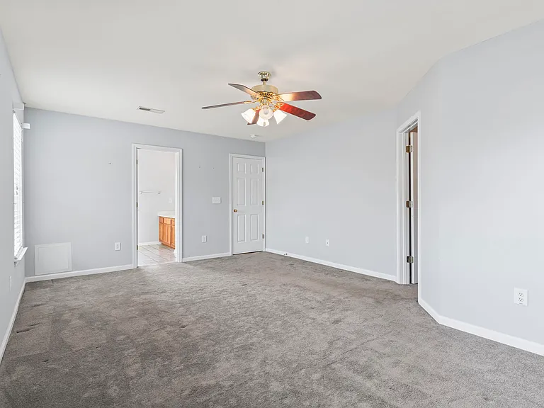 908 Silvercrest Dr — Photo 20