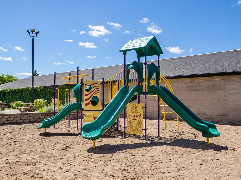 Cedarview Commons — Photo 27