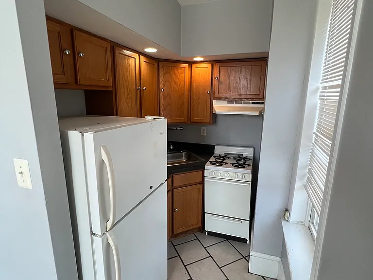 1501 W Girard Ave #D — Photo 7