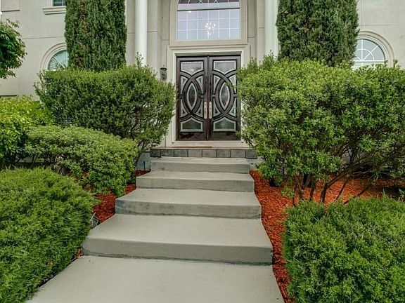 3rd image of 3705 Santiago Ct