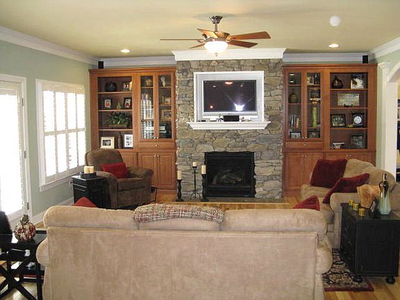 4th image of 471 Lake Pointe Dr