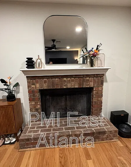 512 Tuxworth Cir — Photo 1