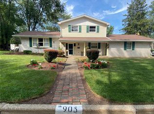 905 7th St NW, North Canton, OH 44720