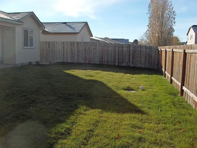 Spacious 3-Bedroom Home with Dedicated Loft & Office Space! — Photo 2