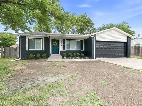 3203 N Cranberry St, Wichita, KS 67226