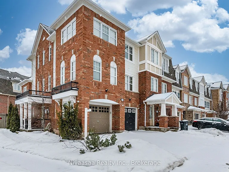 18 Betterton Cres — Photo 3