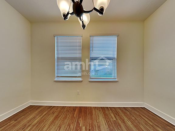 5th image of 1022 Walden Pond Dr