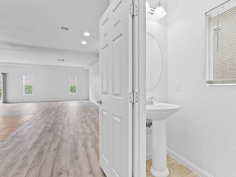 9827 Marietta Cellars Ct — Photo 7
