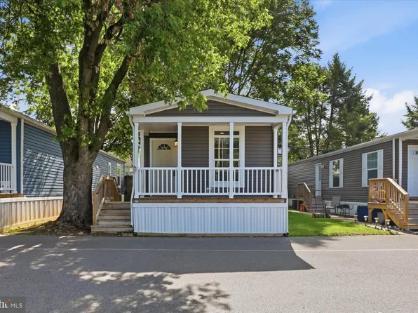 541 Furnace Hills Pike Trailer 19, Lititz, PA 17543