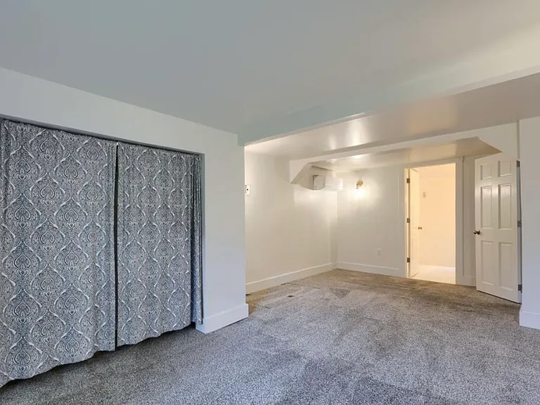 934 W Vine St — Photo 5