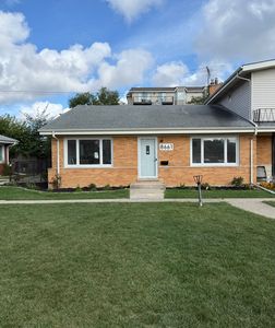 8661 N National Ave, Niles, IL, 60714