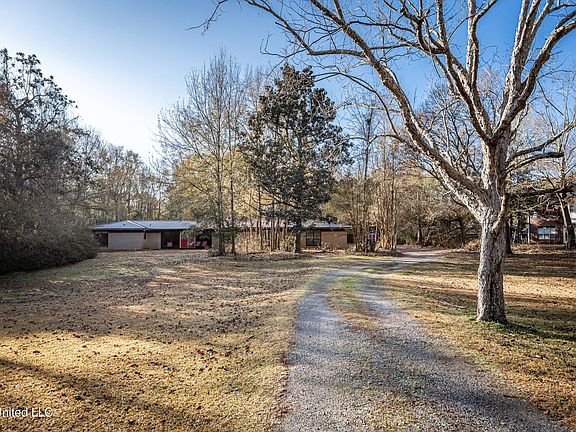 3rd image of 3040 Pabst Rd