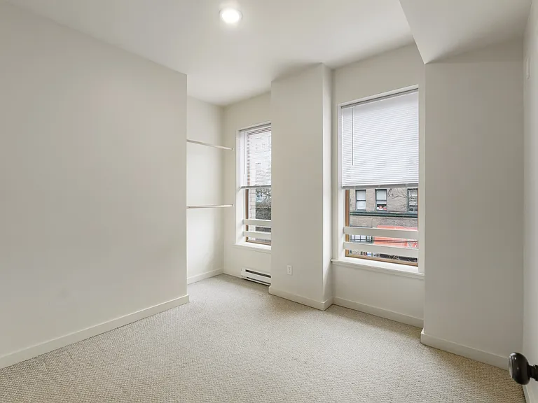 Milwaukee Apartments — Photo 15