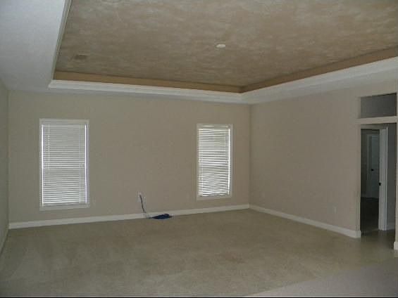 3rd image of 2277 Chesterfield Cir