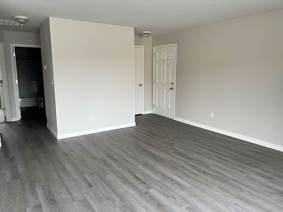 3rd image of 368 9th St NE Unit C