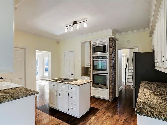 4th image of 14210 Rivergrove Dr
