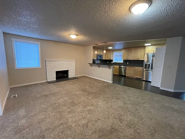 1622 N Willow Rd — Photo 11