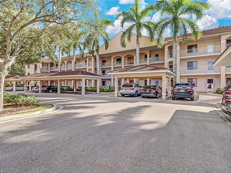 9901 Sunset Cove Ln #226 — Photo 1