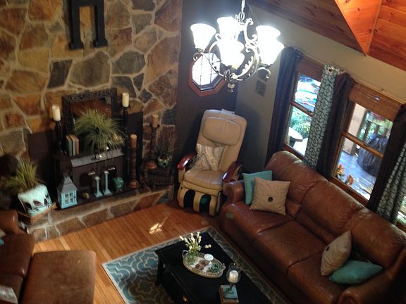 2nd image of 481 Mimosa Dr