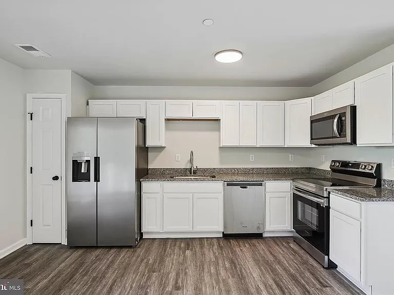 108 Metcalf Rd — Photo 2