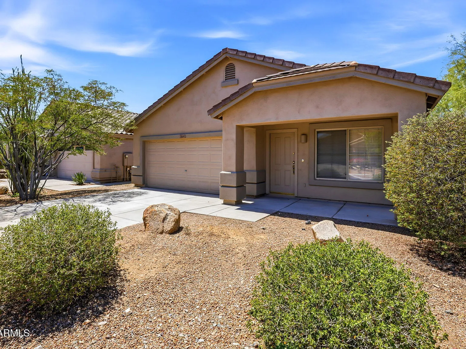 3 bed, 2.0 bath, 1702 sqft, $2,800 — Photo 1