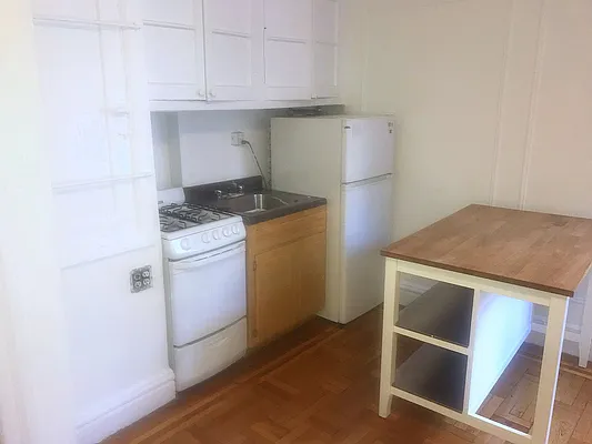 Rented by Manhattan Spaces | media 13