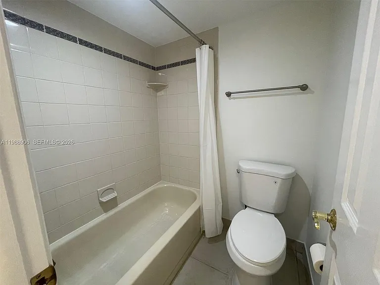 9441 Live Oak Pl #209 — Photo 23