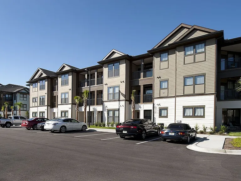 Whitepalm Apartments — Photo 13