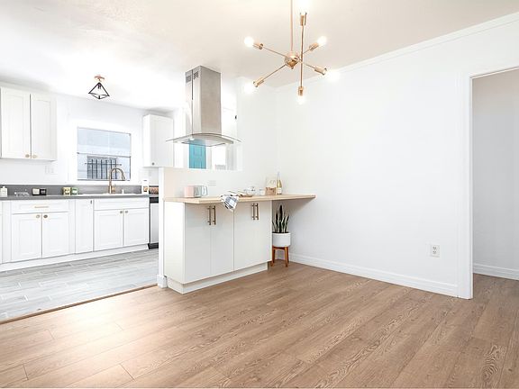 2nd image of 2052 W 77th St