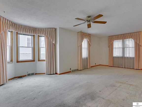 4th image of 2141 S 35th Ave