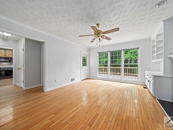4th image of 120 Vista Ln