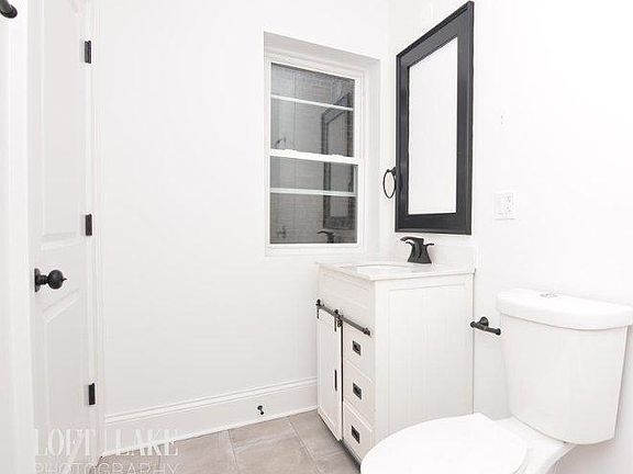 2nd image of 7310 N Claremont Ave #2N