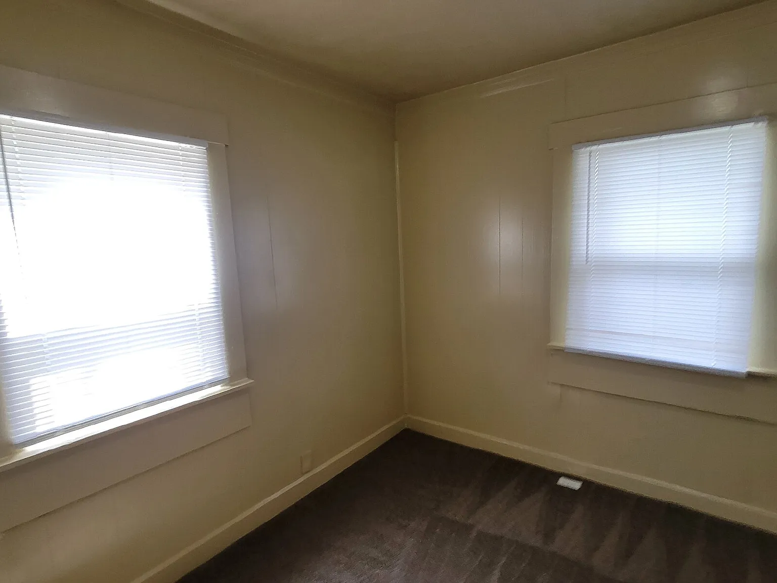 2 bed, 1.0 bath, $925 — Photo 4