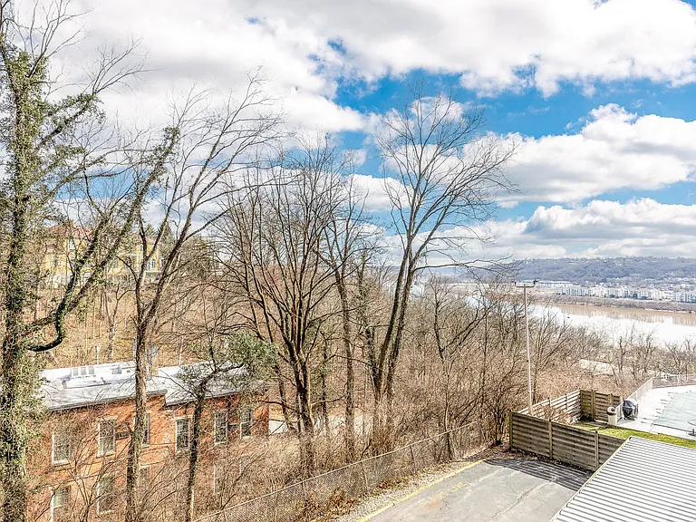 1815 William Howard Taft Rd #301 — Photo 9