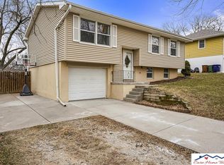 2814 Angie Dr, Bellevue, NE 68005