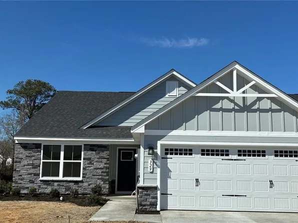 329 Medley Ln, Suffolk, VA 23432