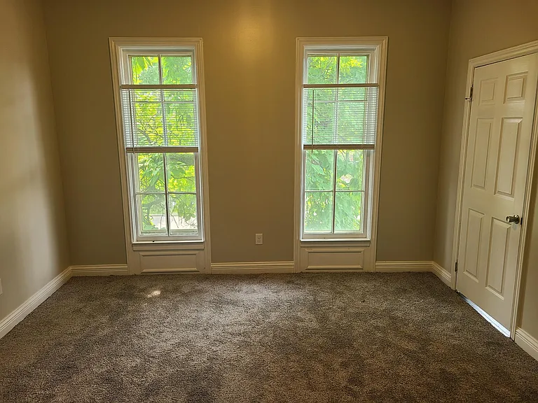 436 W Walnut St #2 — Photo 16