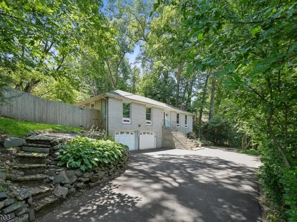 75 Hickory Tavern Rd, Long Hill Twp., NJ 07933