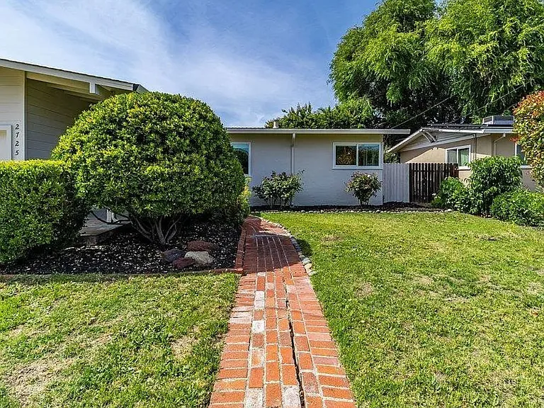 2725 Argyll Ave — Photo 18