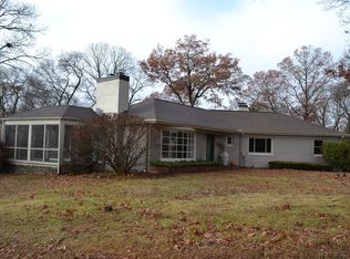 15 Victoria Cir, Norwood, MA 02062