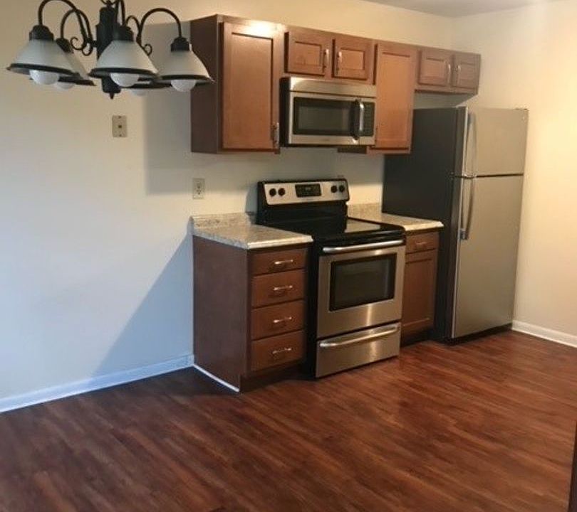 2BR/1BA Tallowwood Court Townhouse Apartment Rentals Clifton Park, NY