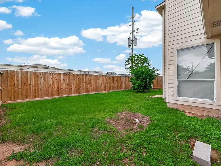 5511 Bear Paw Cir — Photo 26