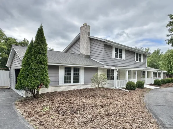 2105 Nagawicka ROAD, Hartland, WI 53029