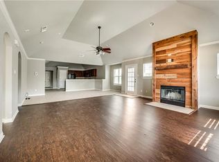 252 Lovers Path Dr, Springtown, TX 76082