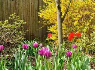 955 Unquowa Rd, Fairfield, CT 06824