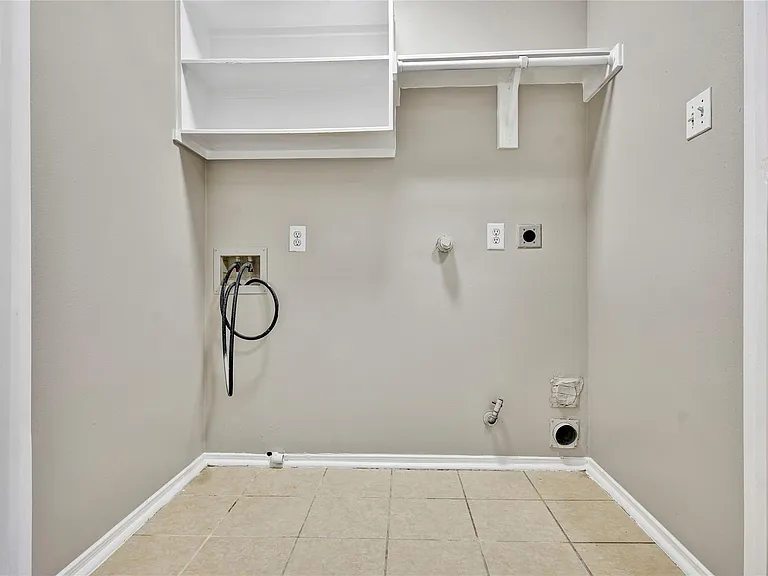 5601 Savannah Woods Ln — Photo 15