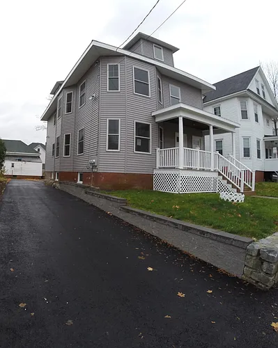 8 Clinton St Photo 1